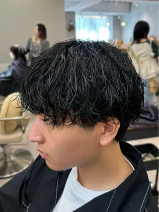 パーマ メンズ メンズパーマ、スパ イキー、上野星也のヘアスタイル