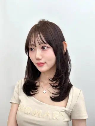 ミディアム カラー 盛れる顔周り /透明感/かりん🎀のヘアスタイル