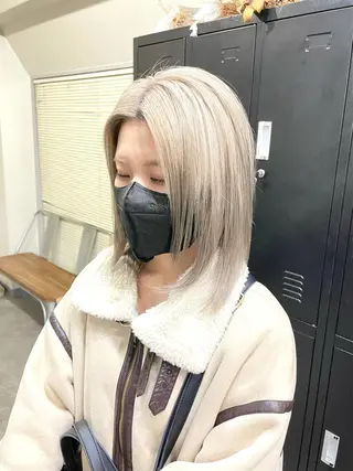 ミディアム カラー パーマ ヘアアレンジ メンズ キッズ ネイル マツエク・マツパ アイブロウ 切りっぱなしヘアボブ ミディアムヘアRYOのヘアスタイル