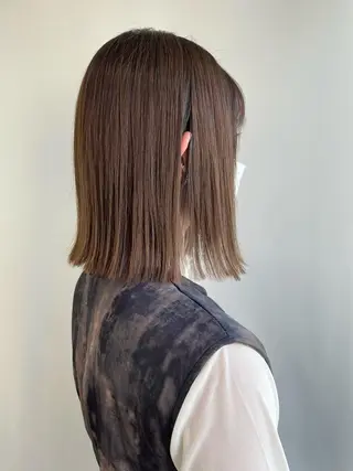 セミロング カラー 山口 莉奈のヘアスタイル