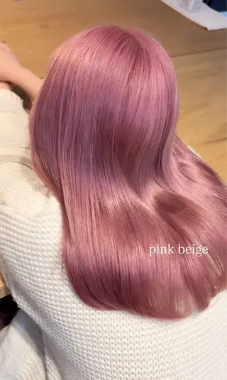 カラー ニトウ レイナのヘアスタイル