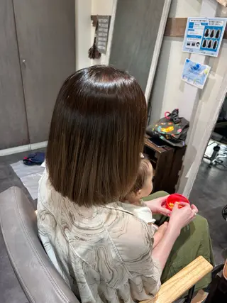 カラー 牛尾 綾花のヘアスタイル