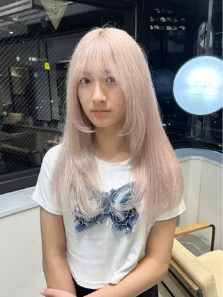 セミロング kanta 梅田 韓国ハイトーンのヘアスタイル