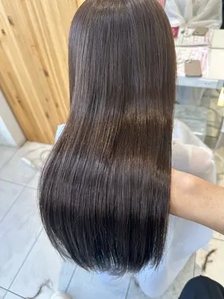 ロング 𝐑𝐞𝐨/透明感 𝐜𝐨𝐥𝐨𝐫のヘアスタイル