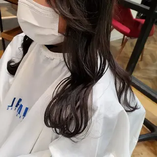 ロング カラー 谷 結奈のヘアスタイル