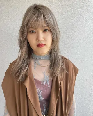 ミディアム カラー パーマ ヘアアレンジ メンズ キッズ ネイル マツエク・マツパ 🫧垢抜けヘア🫧 SHIORIのヘアスタイル