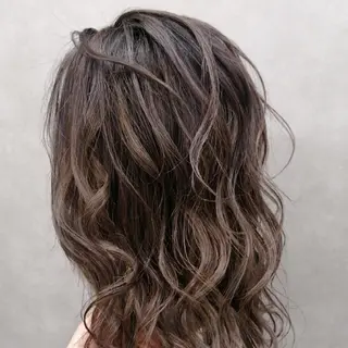 ミディアム カラー hase _のヘアスタイル