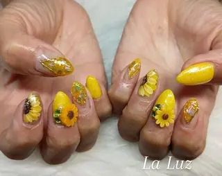 ネイル 小川 真里奈のネイルデザイン