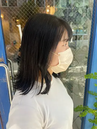 ミディアム カラー レザーカット/ ミニボブ/しおりのヘアスタイル