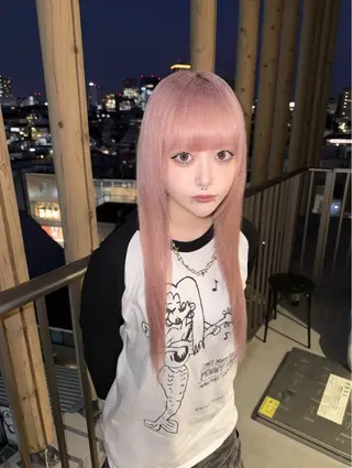 ロング カラー ハイトーン/ピンク カラー/めい🎀のヘアスタイル