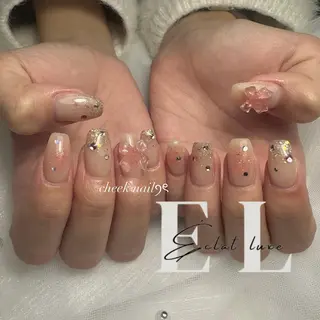 ネイル 倉石 百恵のネイルデザイン