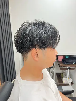 ショート パーマ メンズ 佐々木 優人のヘアスタイル