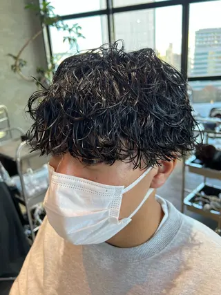 ショート パーマ メンズ 波巻きスパイラルパー マ/シャドウパーマ駿のヘアスタイル