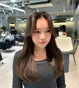 ミディアム 韓国ヘア/レイヤー Yan✂︎のヘアスタイル