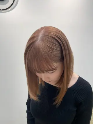カラー H I ＮＡのヘアスタイル