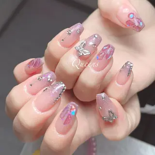 ネイル Queens 榊 まおのネイルデザイン