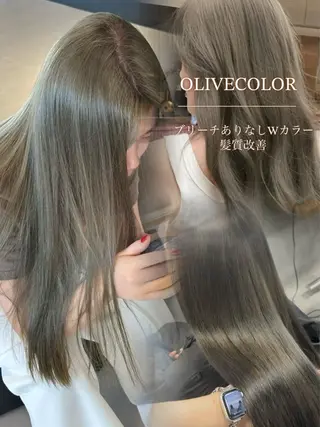 ロング カラー 透明感グレージュ/ YUNAのヘアスタイル