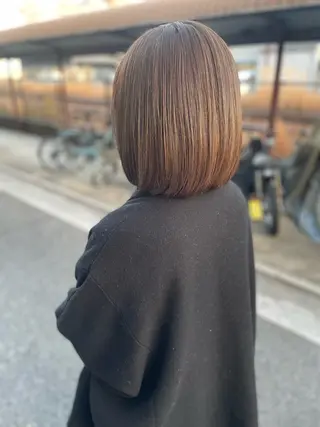 ショート カラー t.（ティードット）所属・日高 香織のヘアスタイル