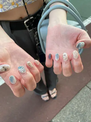 ネイル はばすみれ🎀ﾈｲﾙ 光ﾌｪｲｼｬﾙ ﾍｱのネイルデザイン