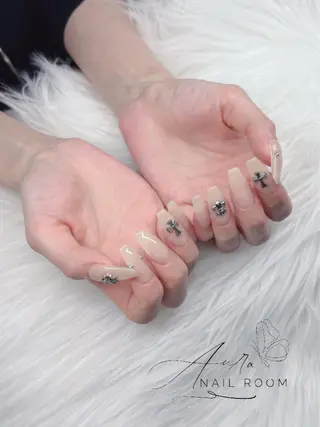 ネイル Aura nail room所属・Luna (Aura nail room)のネイルデザイン