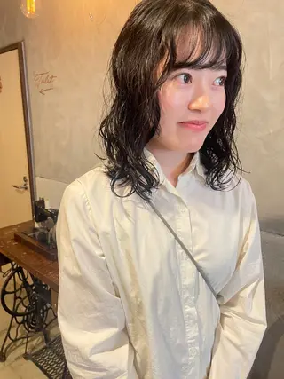 セミロング パーマ さの あやねのヘアスタイル