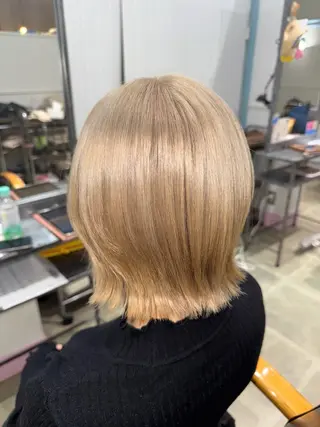 ショート カラー 坂柳 朱音のヘアスタイル