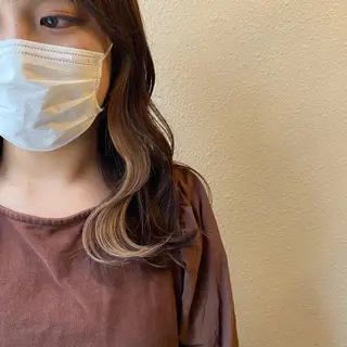 ミディアム カラー あさだ しゅうたろうのヘアスタイル