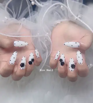 ネイル Hin Nailsのネイルデザイン