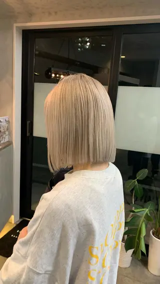 ミディアム カラー Haru/THREE …by velvetのヘアスタイル