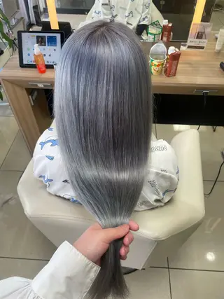 ロング カラー ハイトーン/レイヤー 似合わせ・ユキノのヘアスタイル