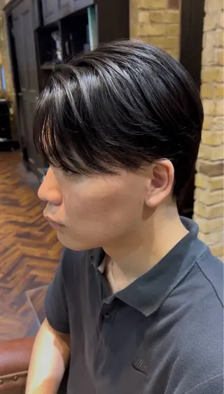 ショート 曲がる縮毛 フェザー ニュアンス  佐々木のヘアスタイル