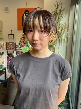 ショート カラー アトム/ウルフ パーマ/レイヤーのヘアスタイル