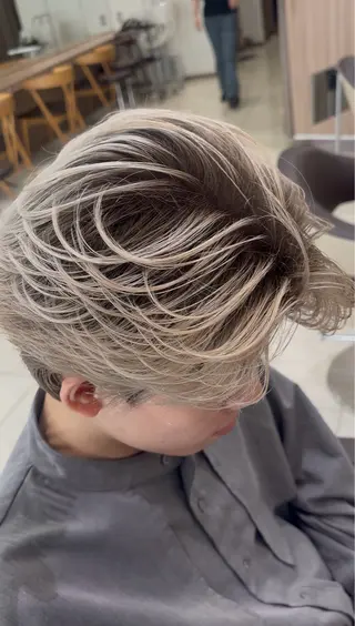 カラー メンズ 寺内 紳悟のヘアスタイル