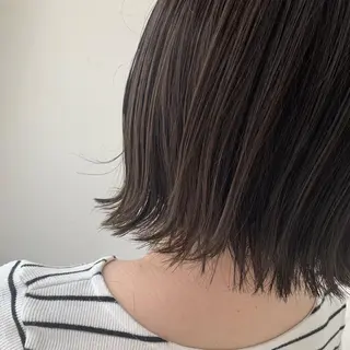 ミディアム カラー fio マナミのヘアスタイル