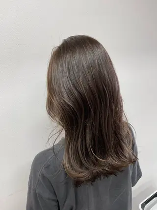 ミディアム AKI💛 すみれのマツエク・マツパデザイン