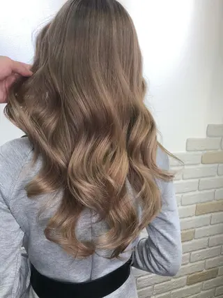ロング Merly osakaのヘアスタイル