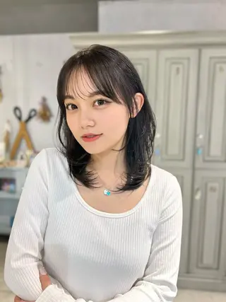 ミディアム けんけん cachecacheのヘアスタイル