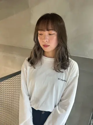 セミロング カラー 透明感カラー🫧 nanohaのヘアスタイル