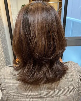 ミディアム 伊藤 さやかのヘアスタイル