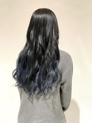 カラー 新谷 玲日のヘアスタイル