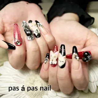 ネイル Yakko pas á pasのネイルデザイン