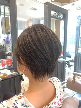 ショート くびれショート・ボブ カットorパーマ特化のヘアスタイル