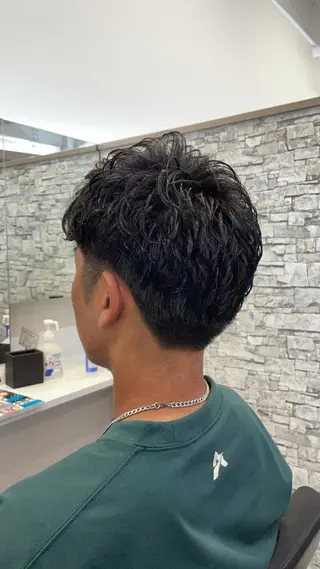 ショート パーマ メンズ 石崎 直也のヘアスタイル