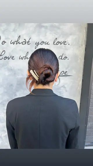 ロング ヘアアレンジ 黒阪 なみのヘアスタイル