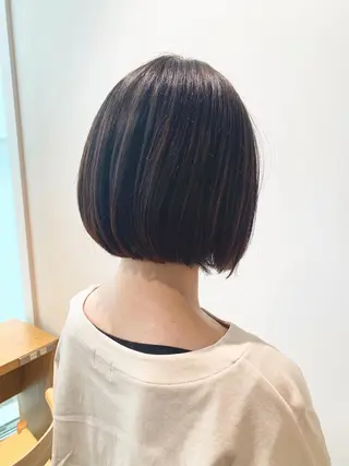セミロング カラー ヘアアレンジ 髪と心を整える美容師 透明感カラー/ボブのヘアスタイル