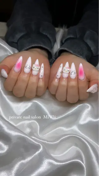 ネイル 𝐧𝐚𝐢𝐥 𝐌𝐢𝐖𝐢𝐢のネイルデザイン