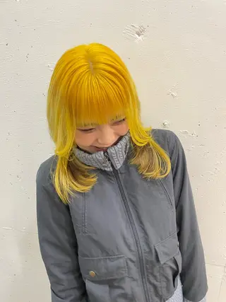 セミロング カラー 𝙃𝘼𝙍𝙐🎀 韓国×エクステのヘアスタイル