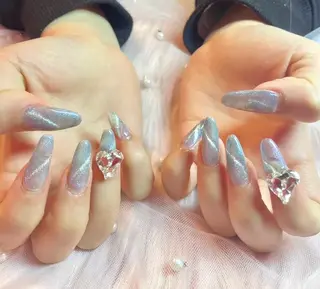 ネイル Lowé いちごのネイルデザイン