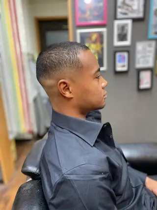 ショート メンズカット 川㟢弘貴のヘアスタイル