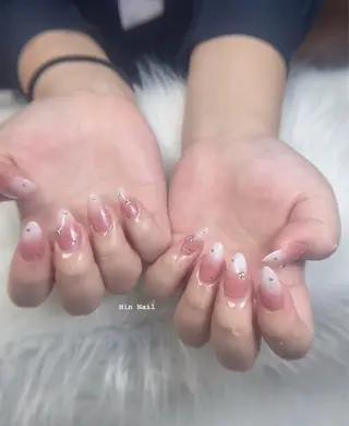 ネイル Hin Nailsのネイルデザイン